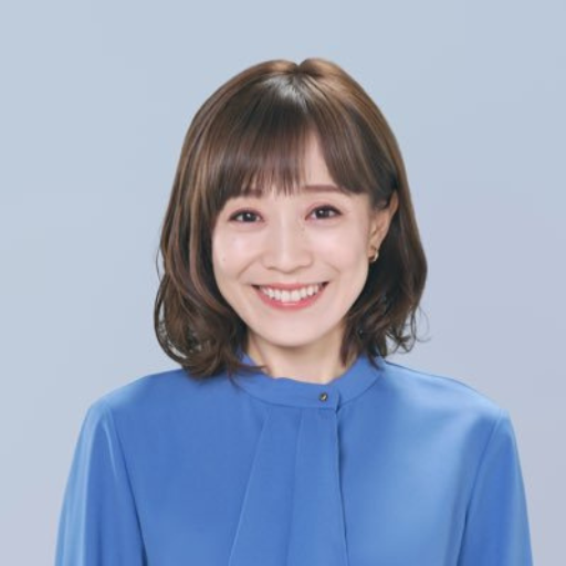 江藤愛が笑っている画像